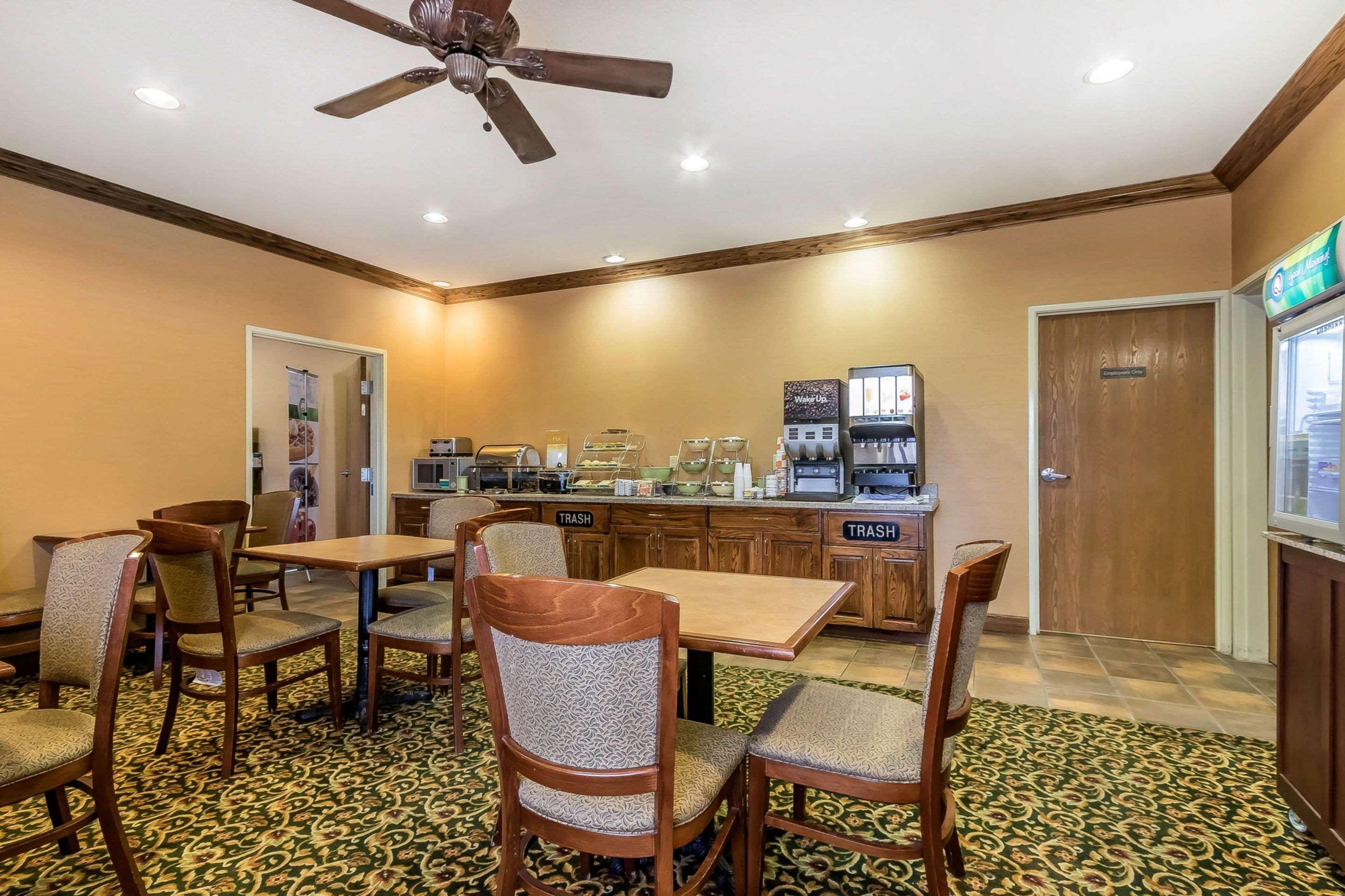 Comfort Inn & Suites Emporia Εξωτερικό φωτογραφία