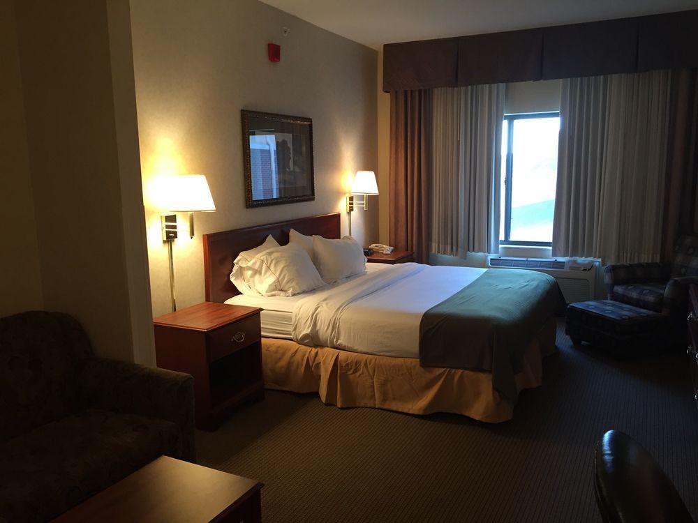Comfort Inn & Suites Emporia Εξωτερικό φωτογραφία