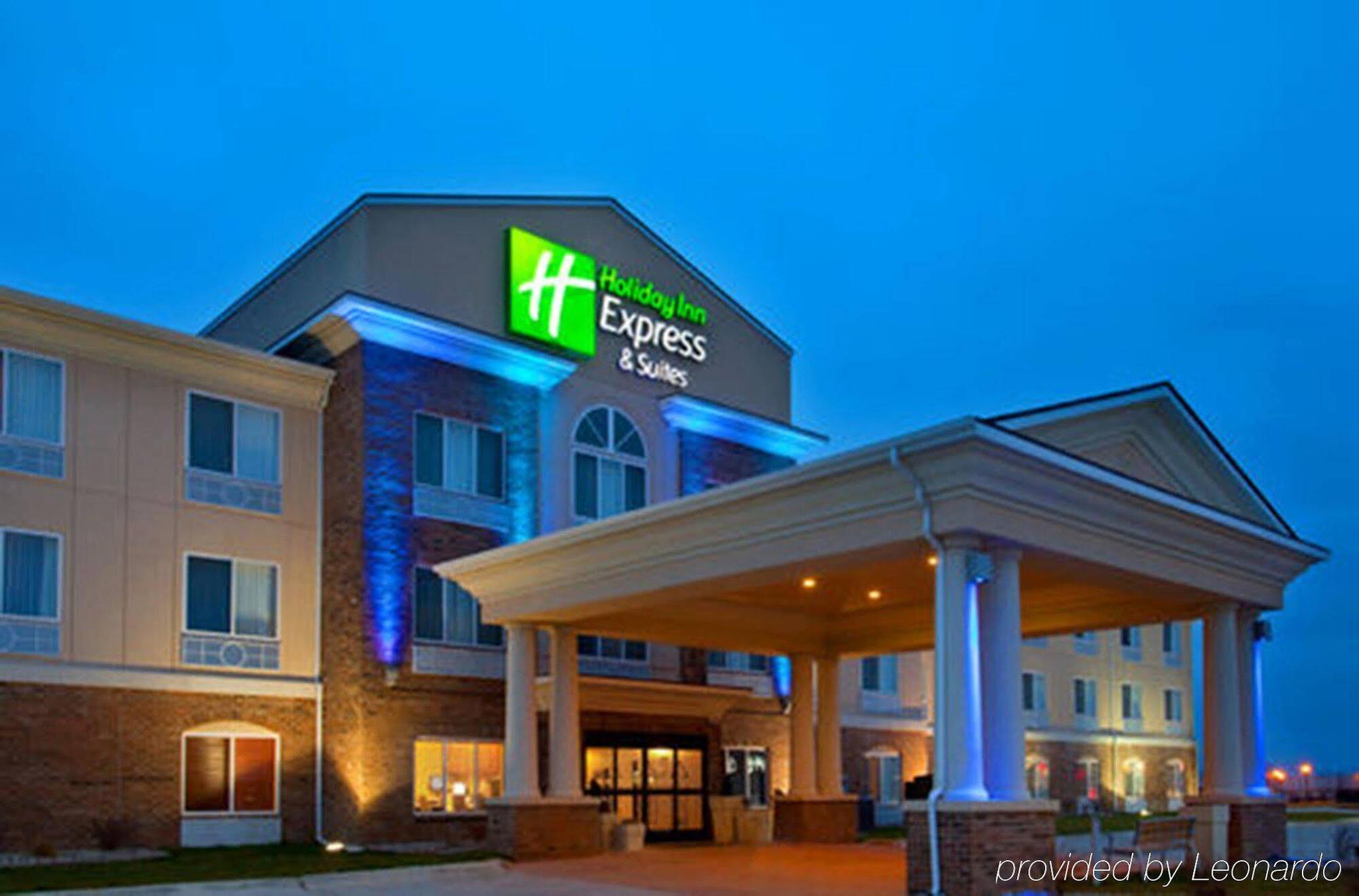 Comfort Inn & Suites Emporia Εξωτερικό φωτογραφία